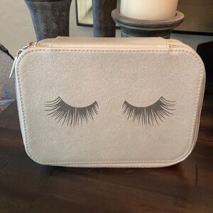 Cute Neiman Marcus travel case!